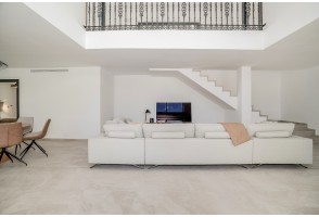 Villa 501 - Modern Elegance in El Paraiso Alto